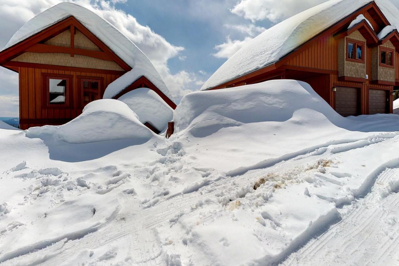 Polar Peak Villa Big White Ski Resort Exterior photo